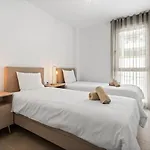 Ultimate - Coastal Comfort - Pool And Views In Oceana Gardens Apartmán