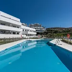 Ultimate - Coastal Comfort - Pool And Views In Oceana Gardens Apartmán